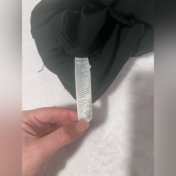 Black Camo Spanx Leggings-Size Medium - Picture 8 of 8